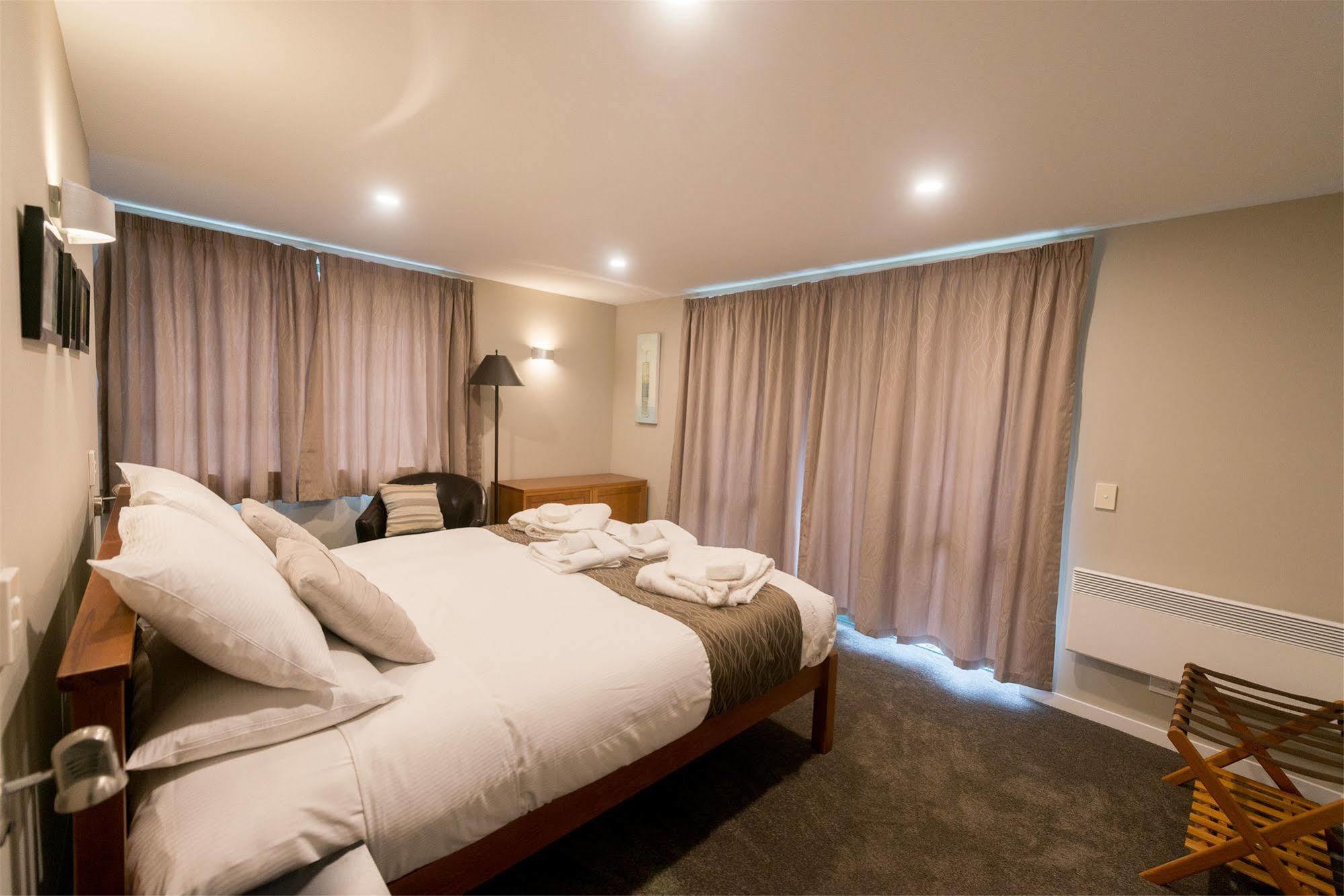 Remarkables Lodge Jack's Point ภายนอก รูปภาพ